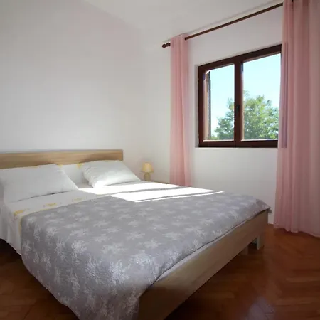 In - Istrien 34560 Apartamento *