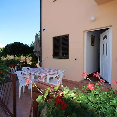 Apartamento In - Istrien 34560 *