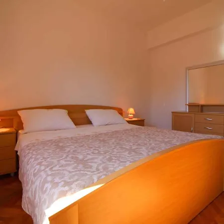 Apartment In Porec/istrien 34560 Porec