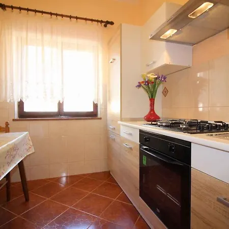 Apartment In Porec/istrien 34560 Porec
